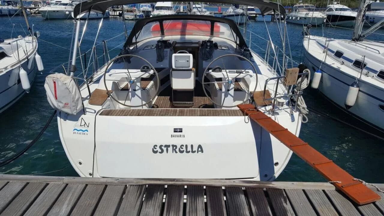 Boat - Explore Punat on a 14.27m Rental Bavaria Cruiser 45