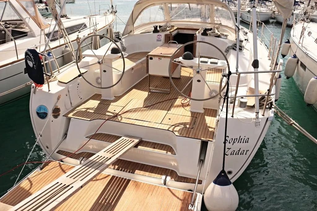 Boat - Rent a 14.27m Sailing Yacht Bavaria Cruiser 45 in Sukosan