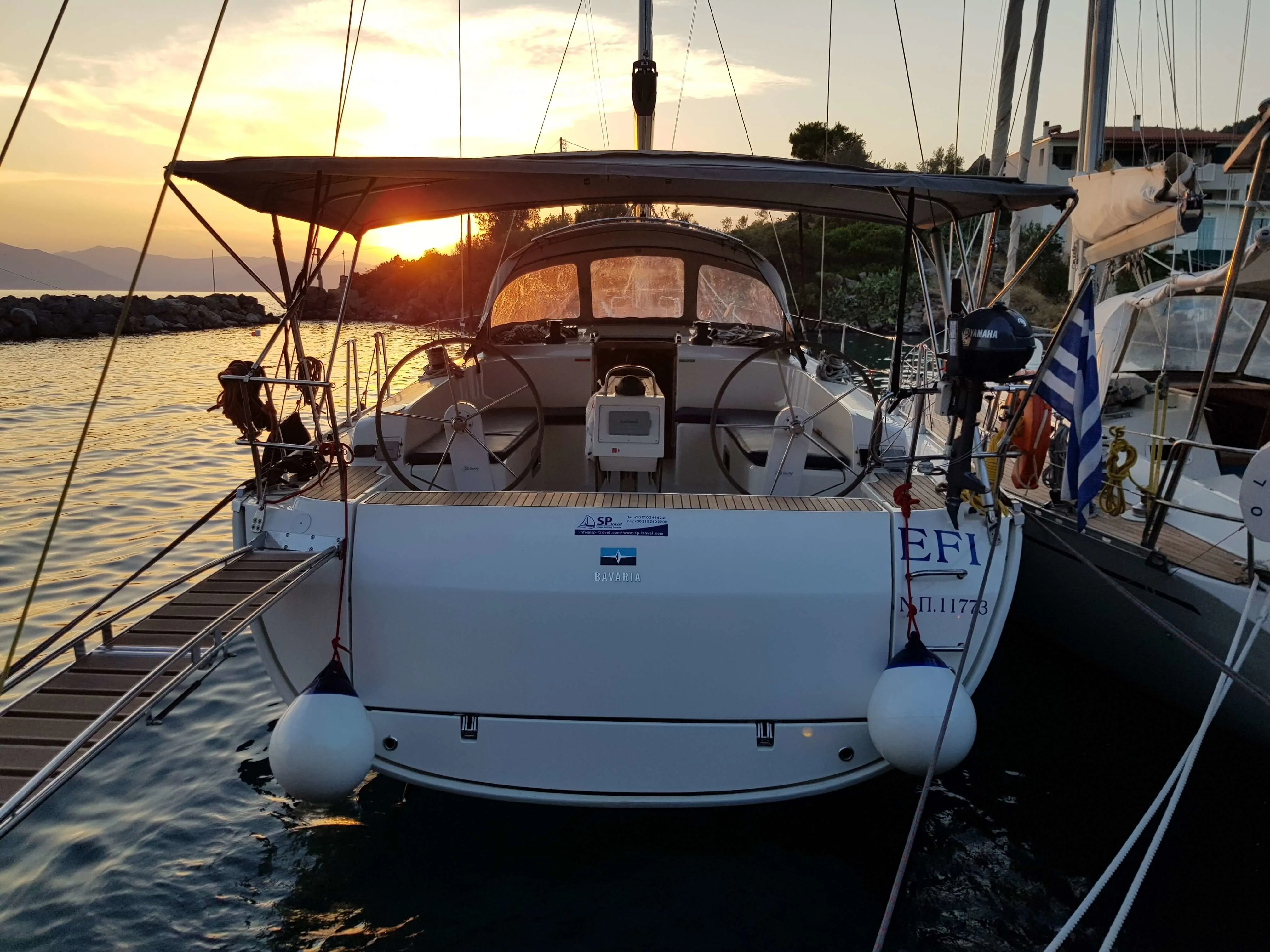 Boat - Charter a 14.4m Bavaria Cruiser 46 Sailing Yacht in Athens