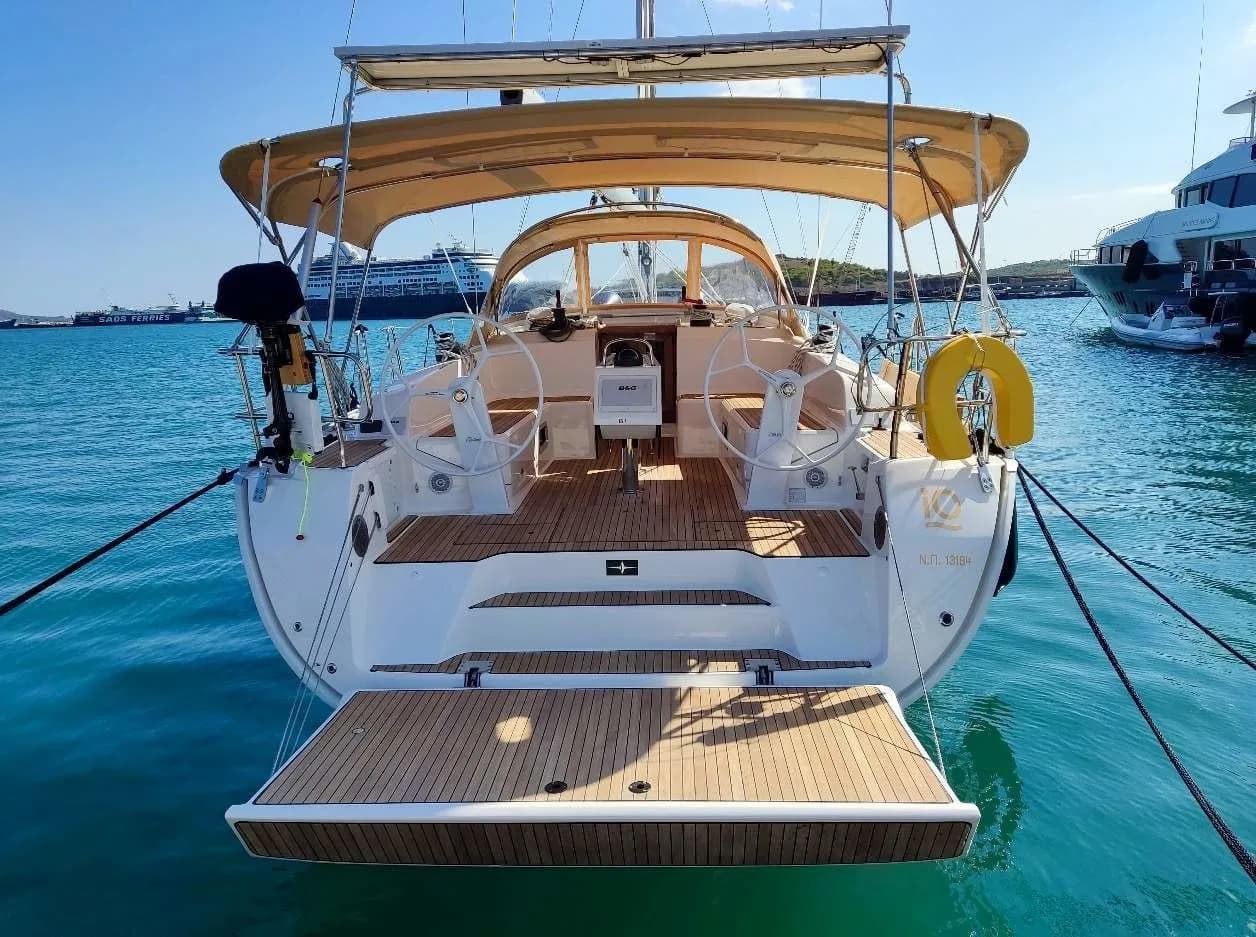 Boot - Charter a 13.9m Sailing Yacht Bavaria Cruiser 46 in Lavrion