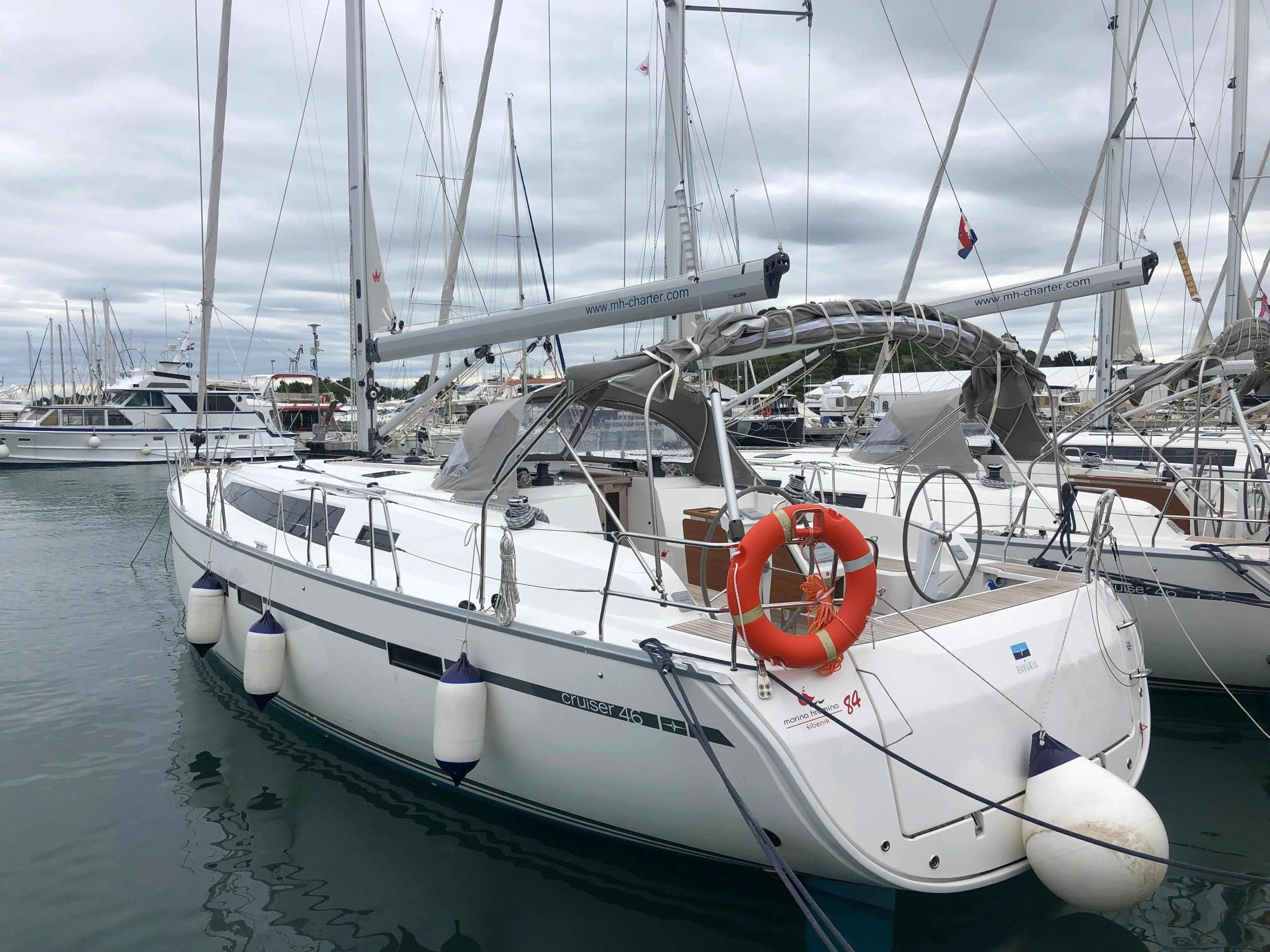 Boat - 14.27m Murter Bavaria Cruiser 46 Sailing Yacht Hire