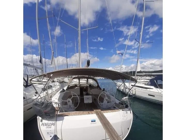 Boat - Charter a 14.27m Sailing Yacht Bavaria Cruiser 46 in Sukosan