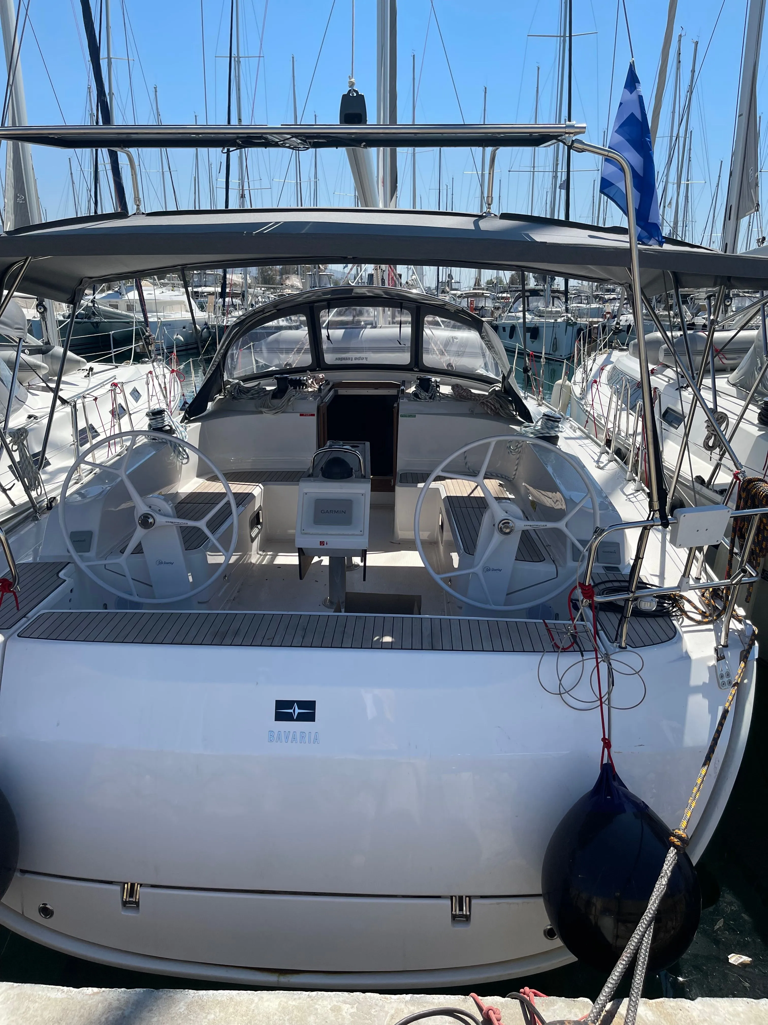 Boot - 14.27m Athens Boat Hire