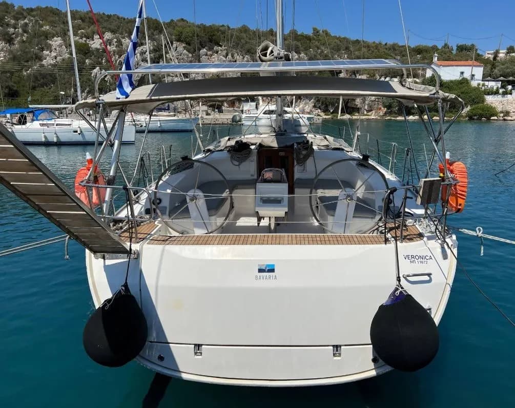 Boat - Charter a 14m Sailing Yacht Bavaria Cruiser 46 in Athens
