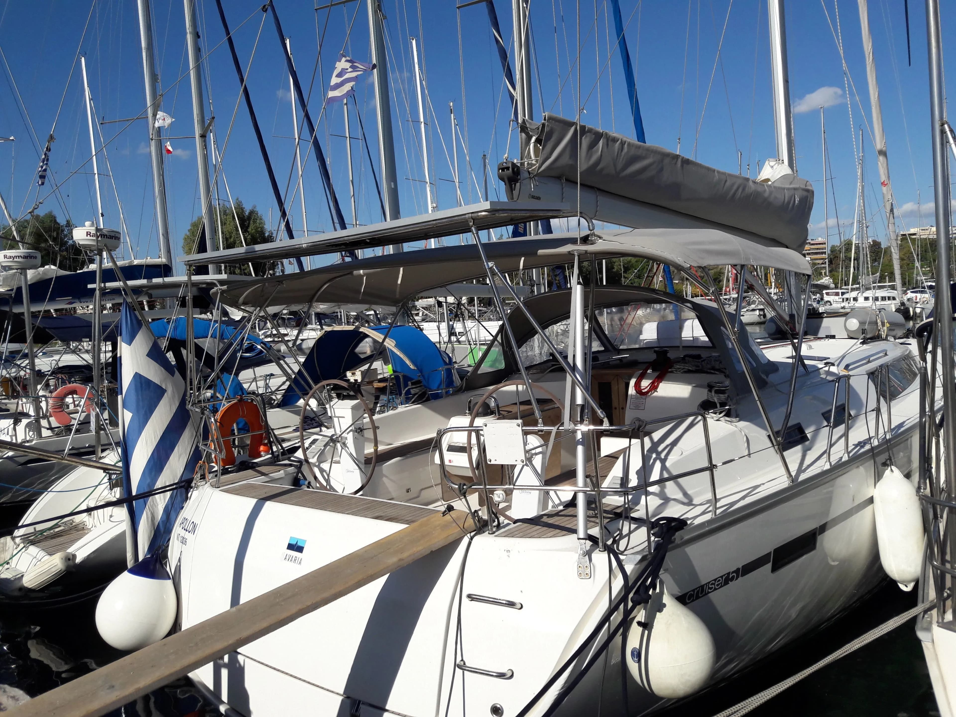 Boat - Rent a 15.55m Sailing Yacht Bavaria Cruiser 51 in Athens