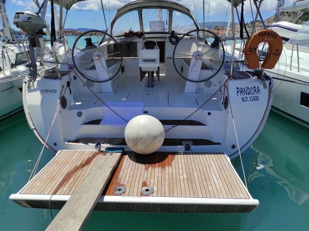 Boat - 15.6m Athens Bavaria Cruiser 51 Sailing Yacht Hire