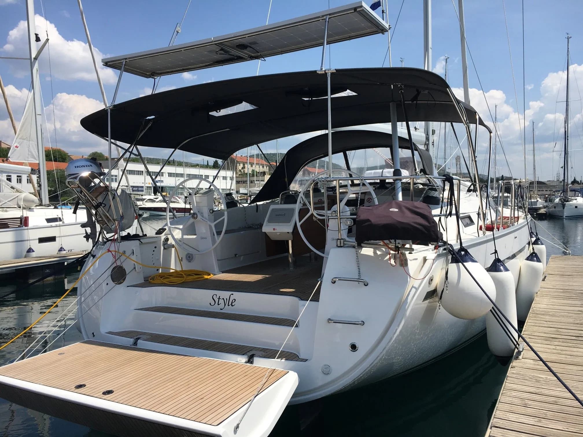 Boat - Explore Punat on a 15.59m Rental Boat