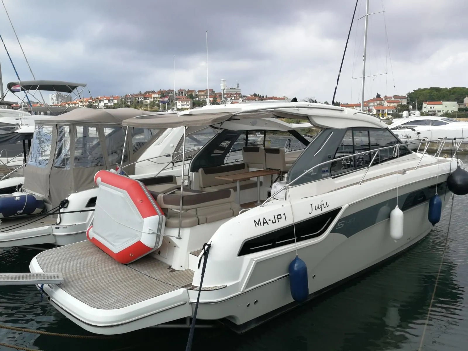 Tekne - Biograd na Moru 12.22m Motoryat Kiralık