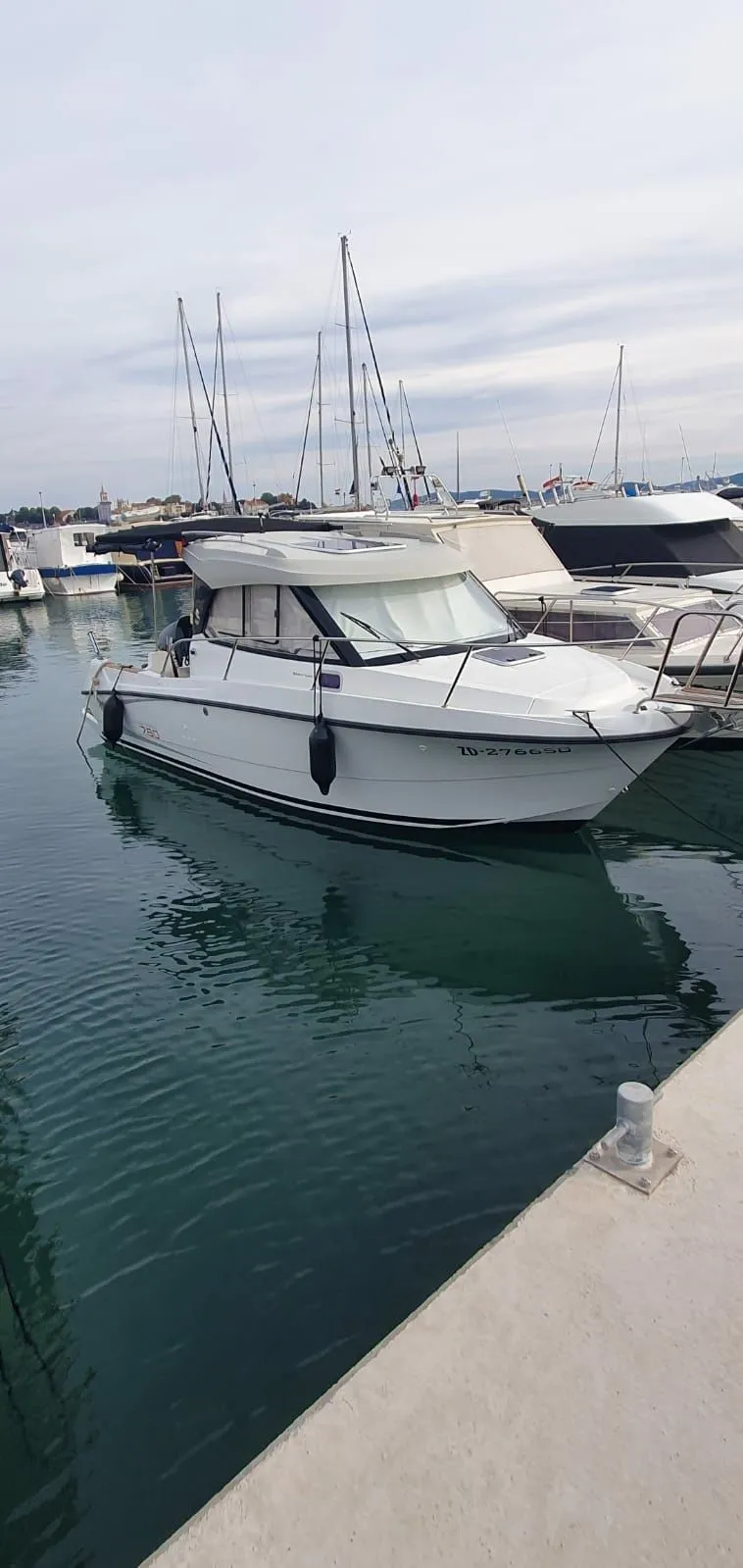 Tekne - Zadar Kiralık Beneteau Antares 780 7.23m 
