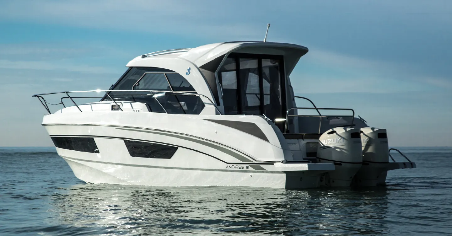 Tekne - Ajaccio 9.12m Kiralık Beneteau Antares 9