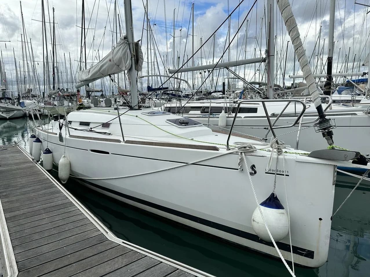 Boat - Charter a 9.85m Boat in La Rochelle