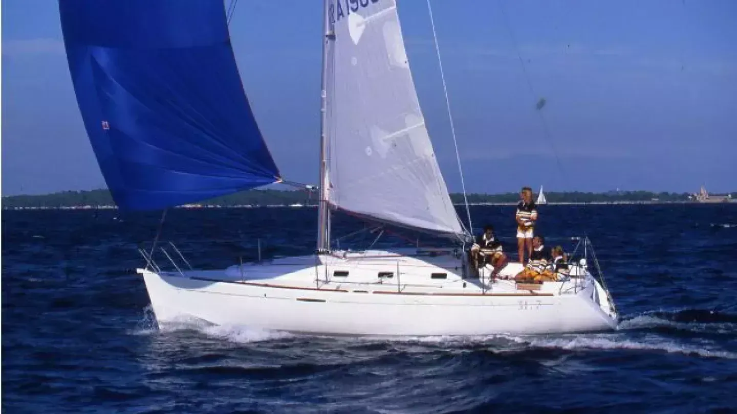 Boat - Rent a 9.85m 2 Cabin Sailing Yacht in Arzon