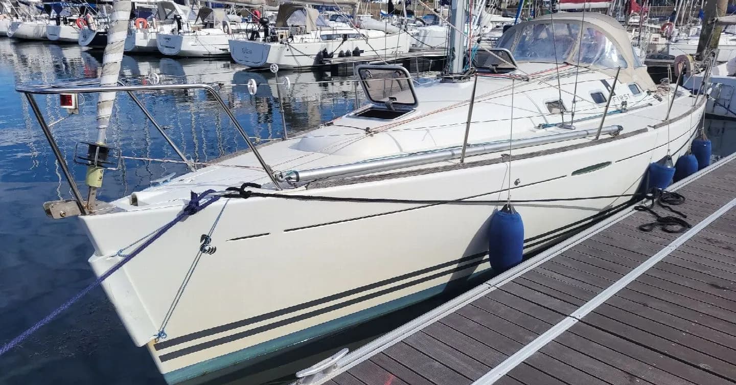 Boat - Rent a 9.61m Sailing Yacht Beneteau First 31.7 in Arzon