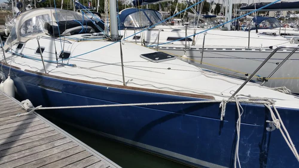 Boat - Explore Arzon on a 9.66m Rental Boat
