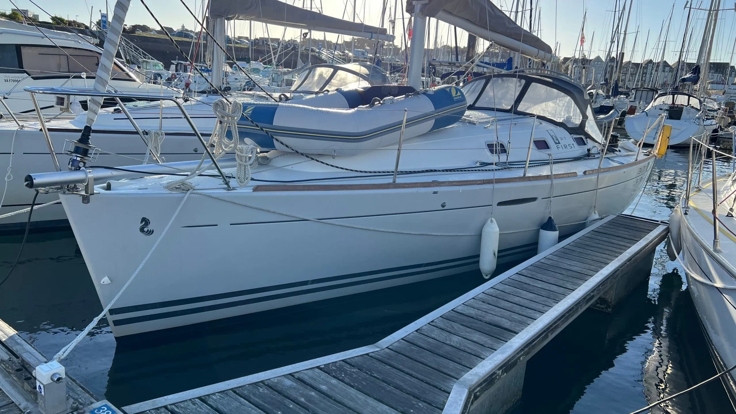 Boat - Rent a 9.66m Beneteau First 31.7 Sailing Yacht in Arzon