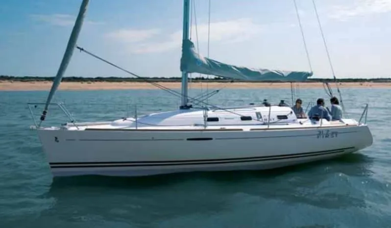 Boat - Rent a 9.66m Sailing Yacht Beneteau First 31.7 in Arzon