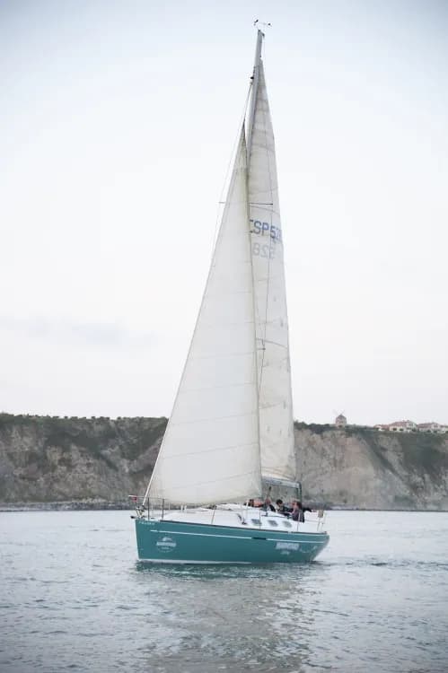 Tekne - Bilbao 10.5m Kiralık Beneteau First 36 s7 Yelkenli Yat