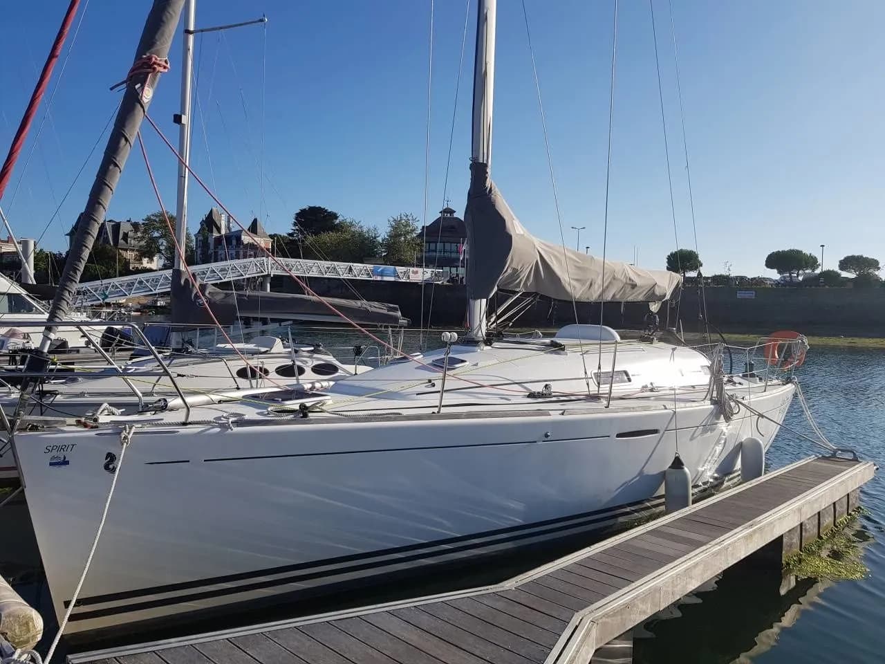 Boat - Rent a 10.68m Beneteau First 36.7 Sailing Yacht in Larmor-Plage