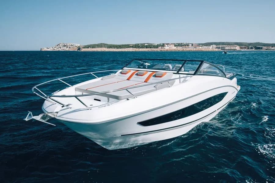 Boat - Rent a 9.98m Beneteau Flyer 10 in Bandol
