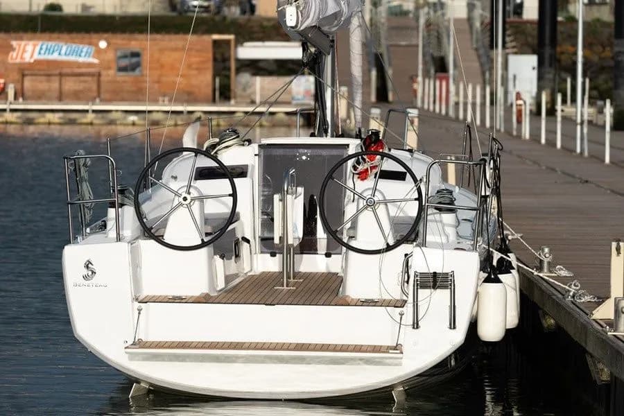 Tekne - Barcelona 9.5m Kiralık Tekne