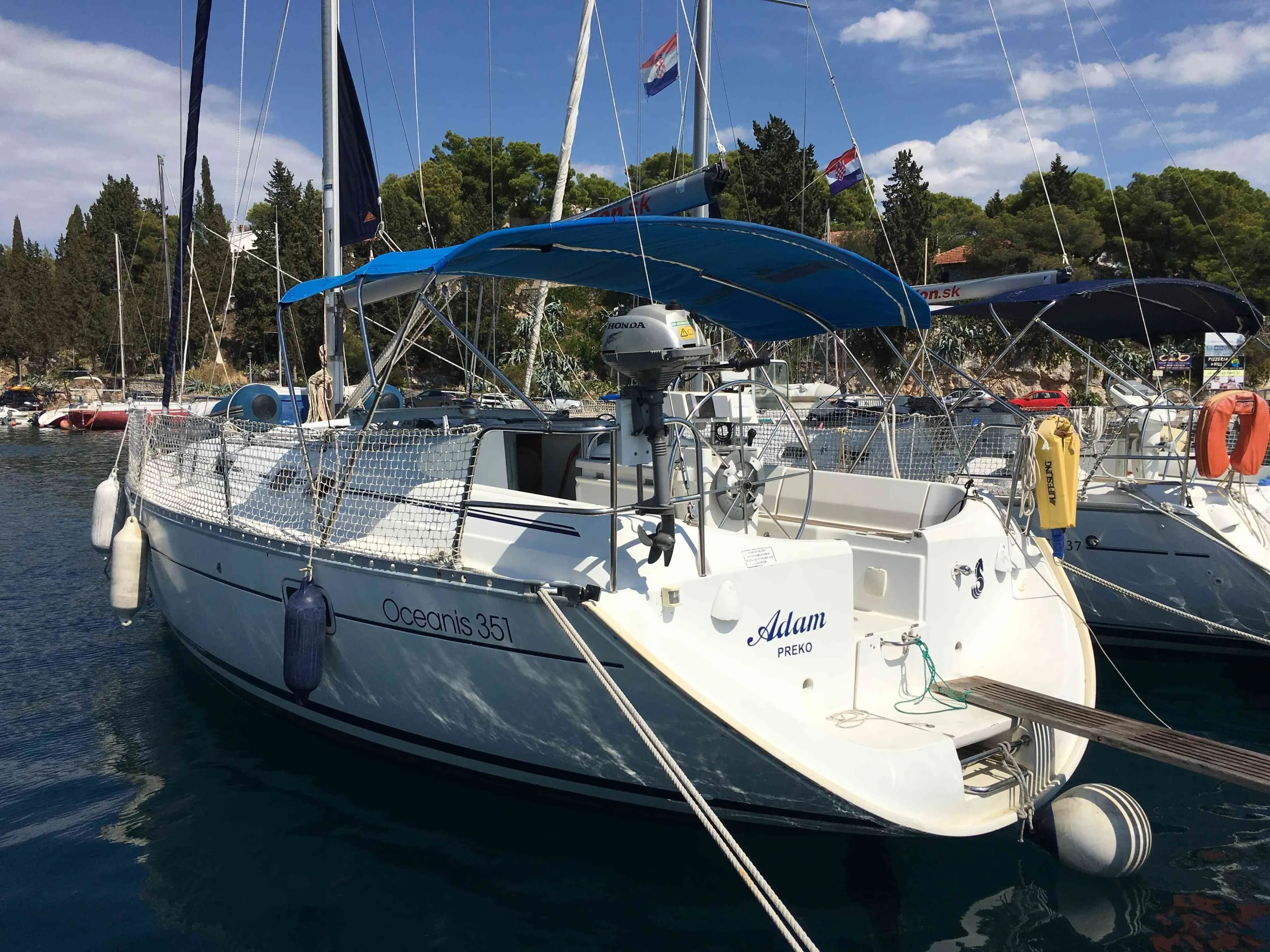 Tekne - Milna Kiralık 3 Kabinli 10.67m Yelkenli Yat