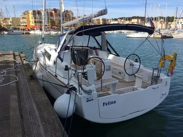 Boat - Explore Sukosan on a 11.5m Beneteau Oceanis 38 Sailing Yacht Rental