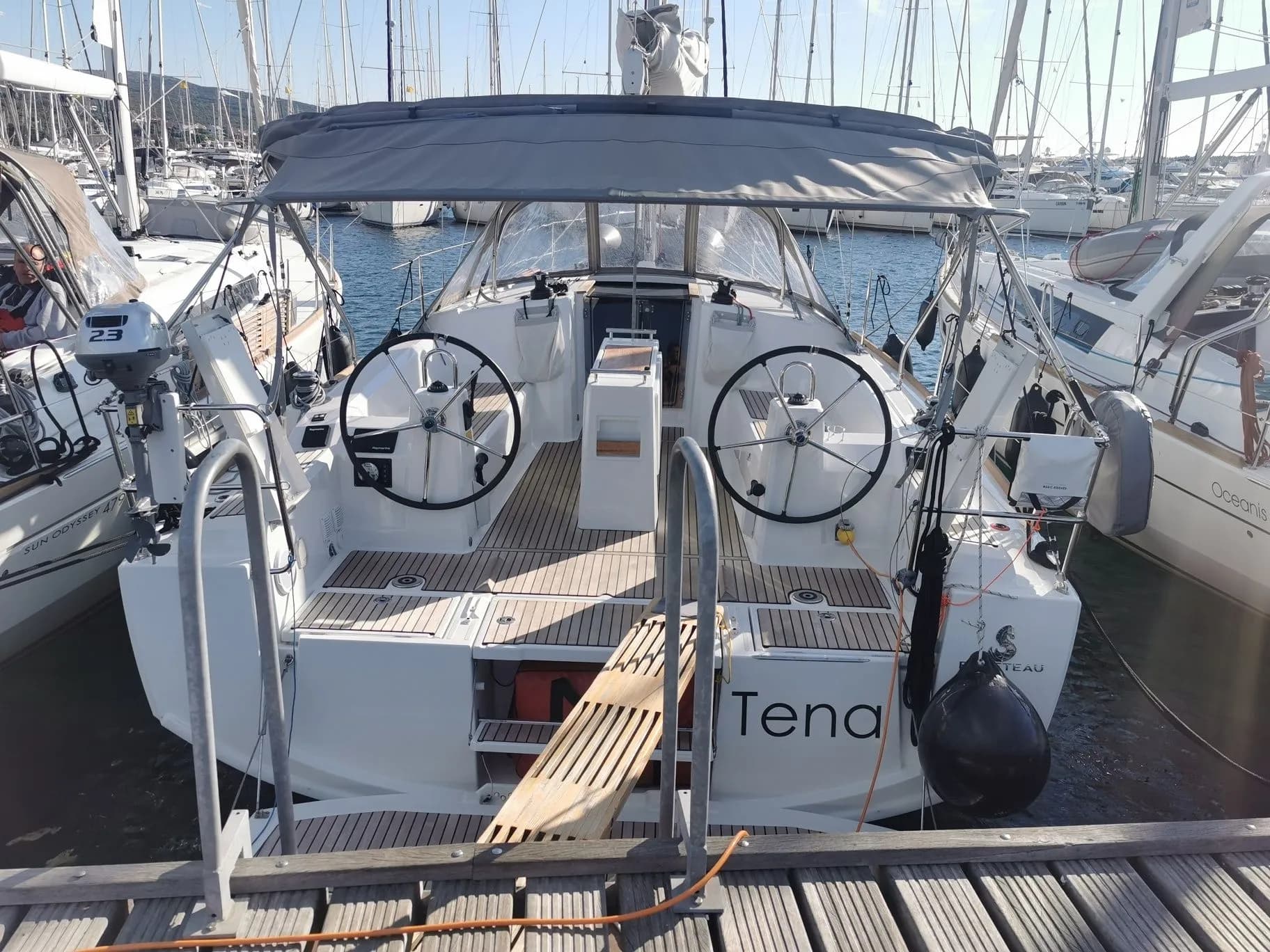 Boat - Charter a 11.5m Sailing Yacht Beneteau Oceanis 38.1 in Punat