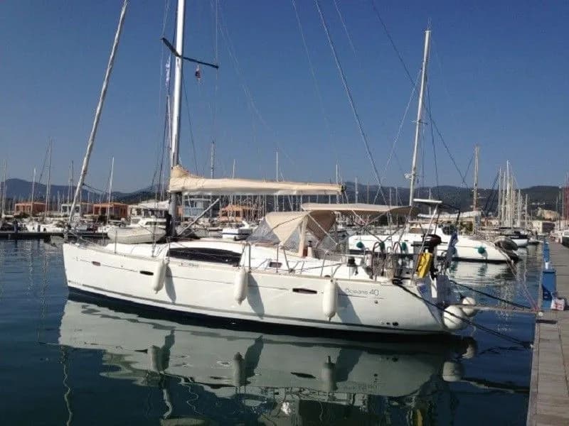 Tekne - Lefkada Kiralık 12.15m Tekne