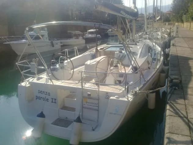 Лодка - Исследуйте Фурнари на арендованной парусная яхта Beneteau Oceanis 40 длиной 12.17м