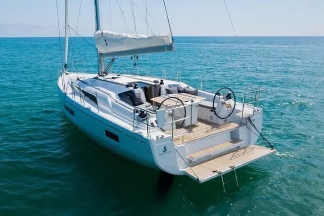 Boat - Rent a 12.87m Sailing Yacht in Arzon