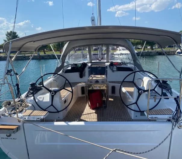 Boat - Explore Athens on a 12.87m Rental Beneteau Oceanis 40.1