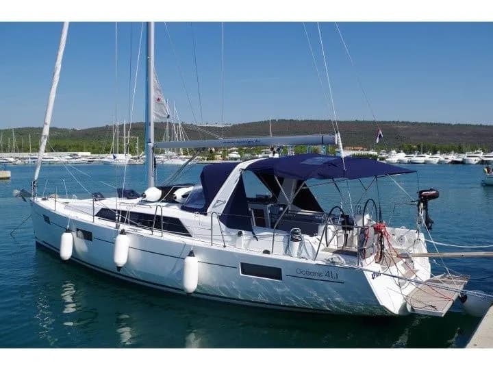 Boat - Charter a 12.43m Boat in Sukosan