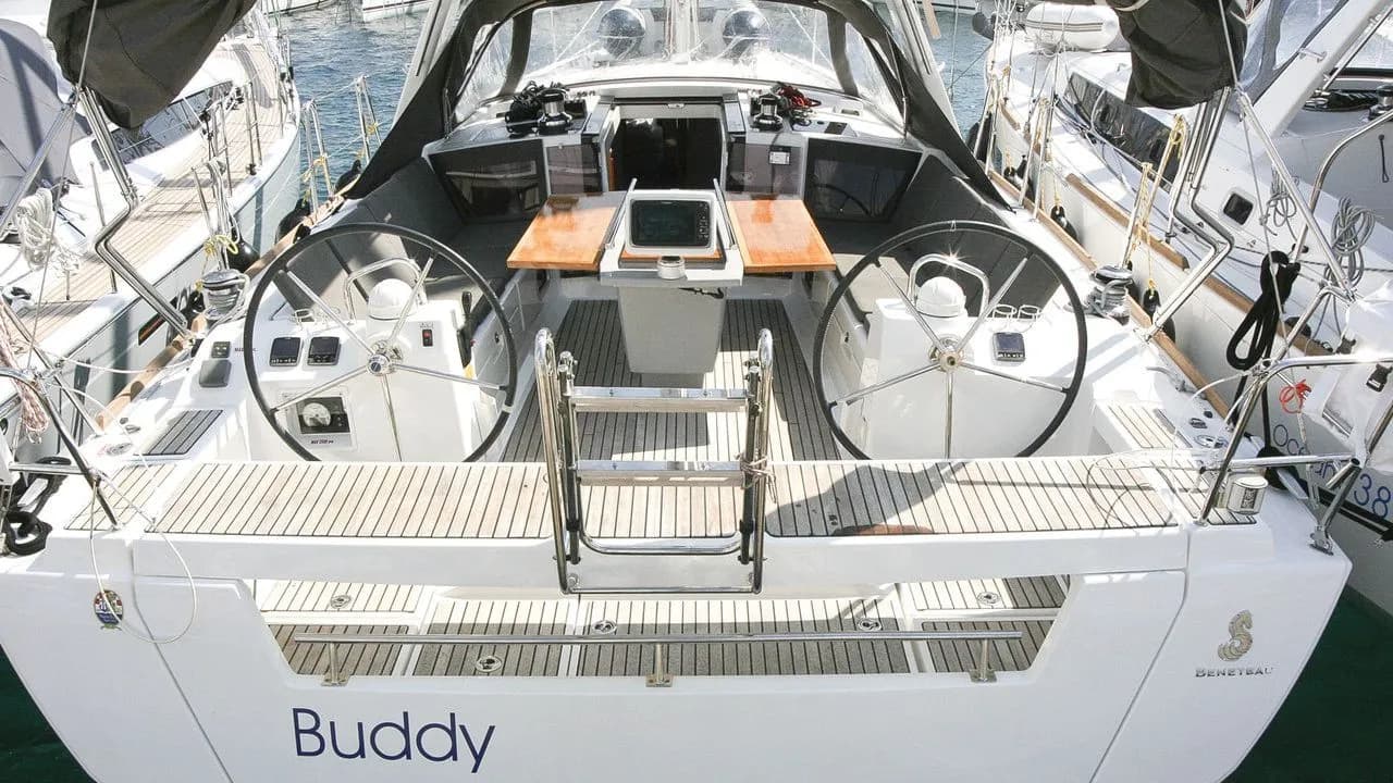 Boat - Rent a 12.43m Beneteau Oceanis 41.1 in Punat