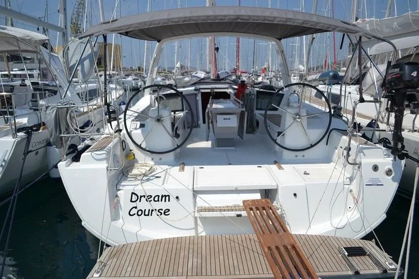 Boat - Charter a 12.43m Sailing Yacht in Vodice