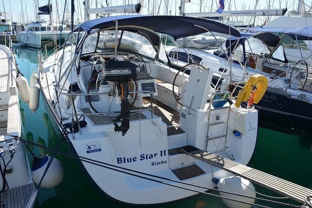 Boat - 13.13m Sukosan Beneteau Oceanis 43 Sailing Yacht Hire