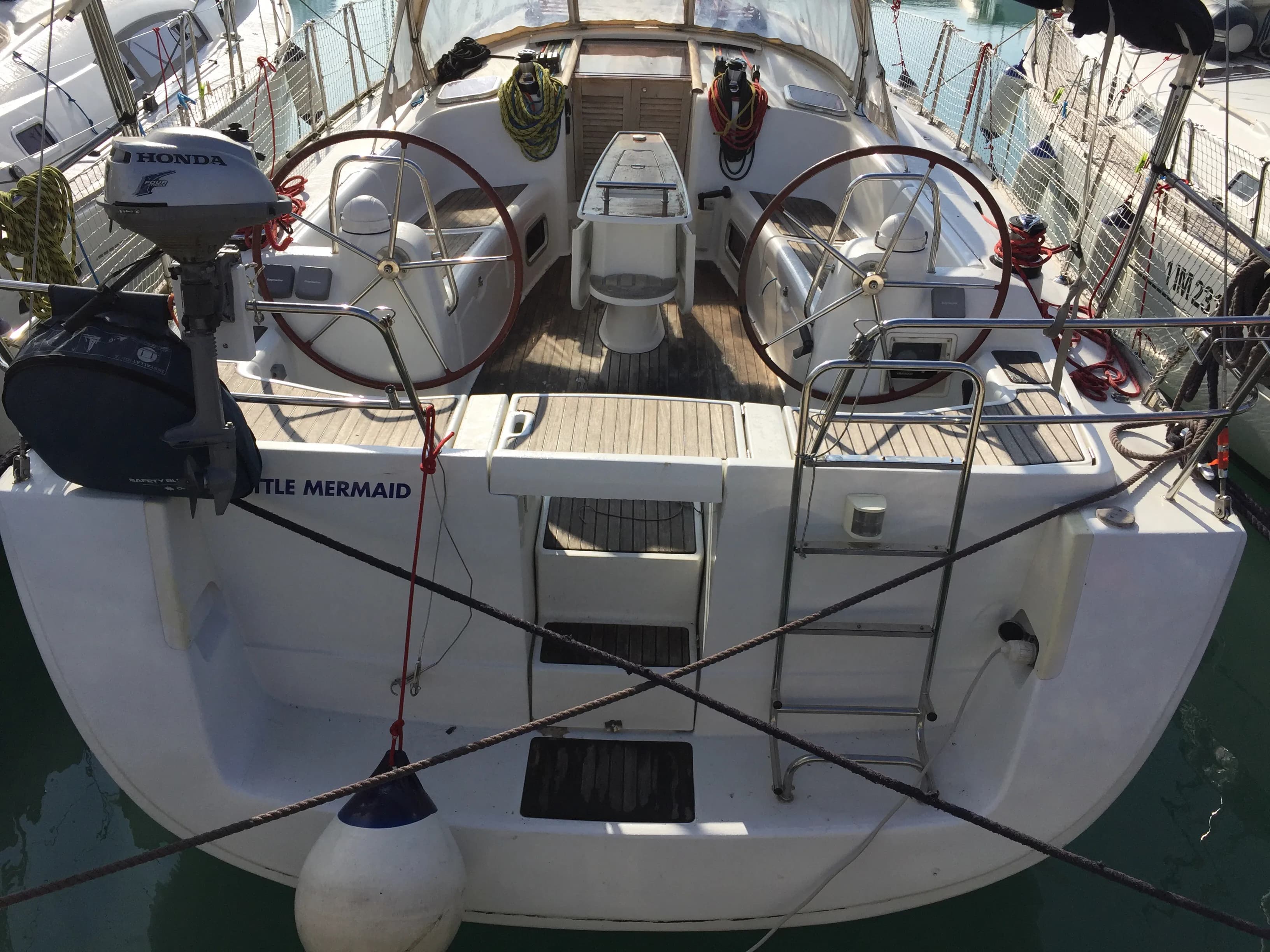 Лодка - 13.13м аренда парусная яхта Beneteau Oceanis 43 в Порто-Ротондо