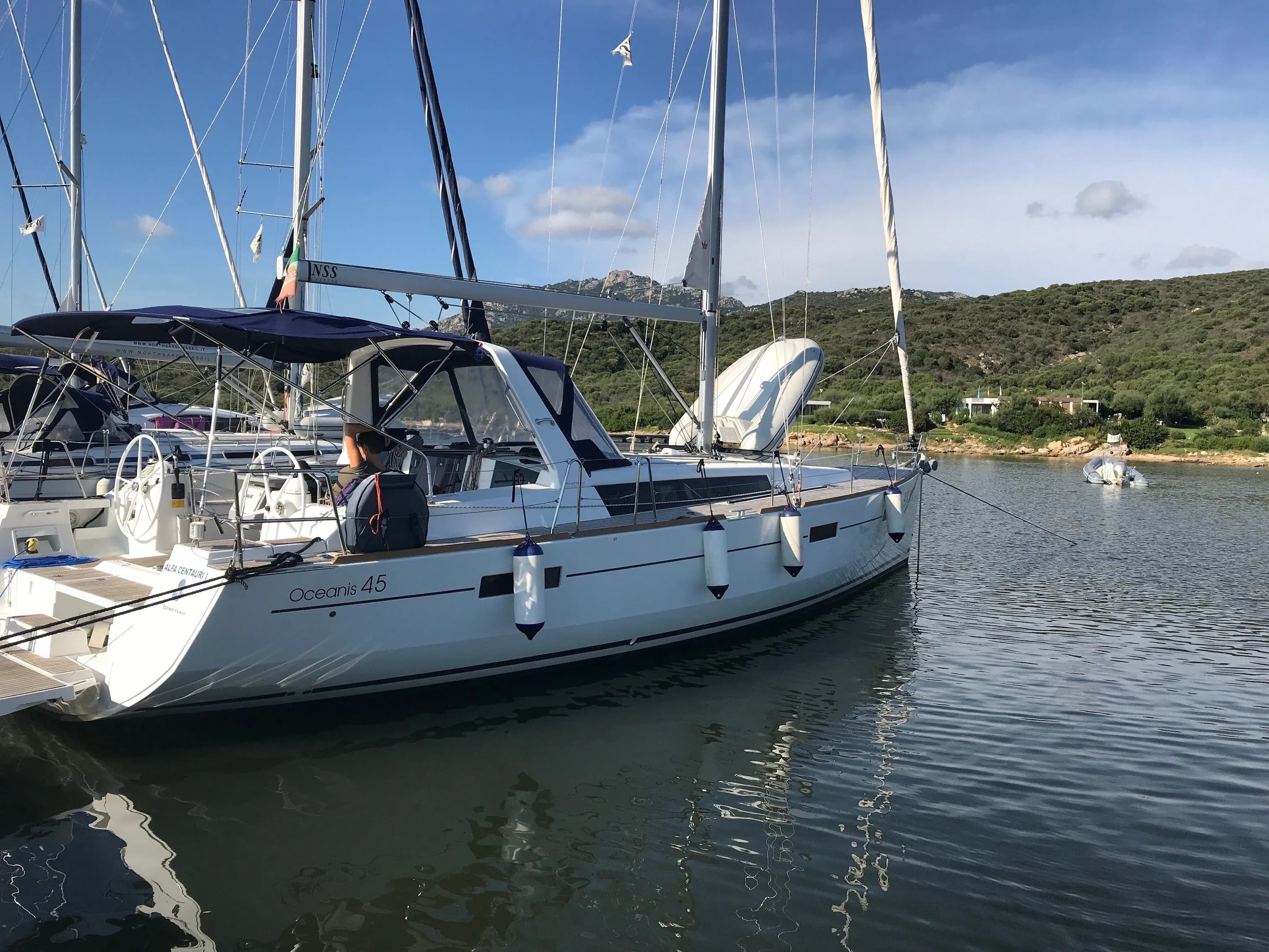 Tekne - Porto Rotondo 13.85m Kiralık Yelkenli Yat Beneteau Oceanis 45