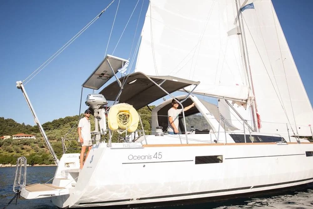 Boot - 13.85m Skiathos Town Sailing Yacht Beneteau Oceanis 45 Hire