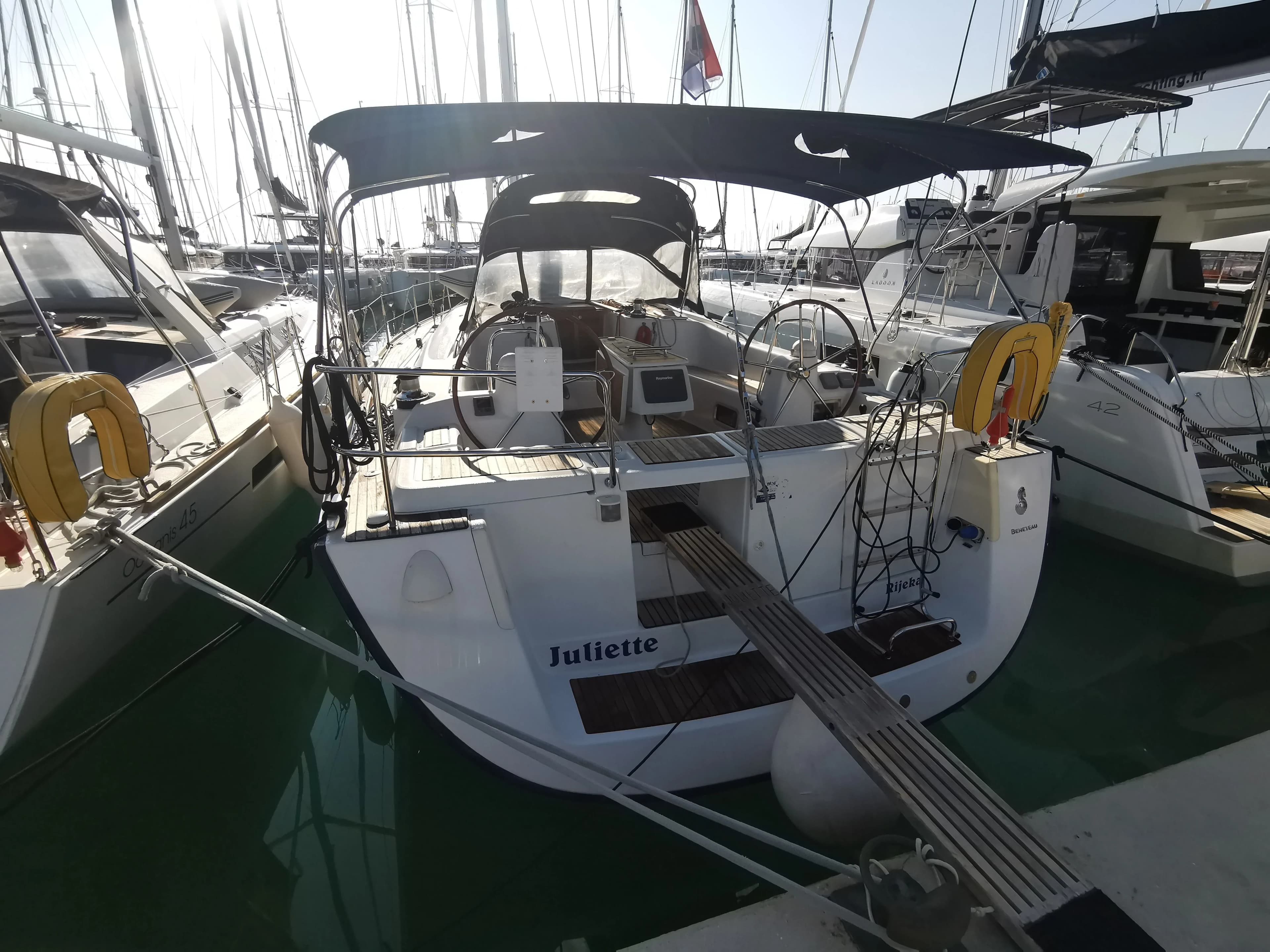 Boat - Charter a 14.4m Sailing Yacht in Sukosan