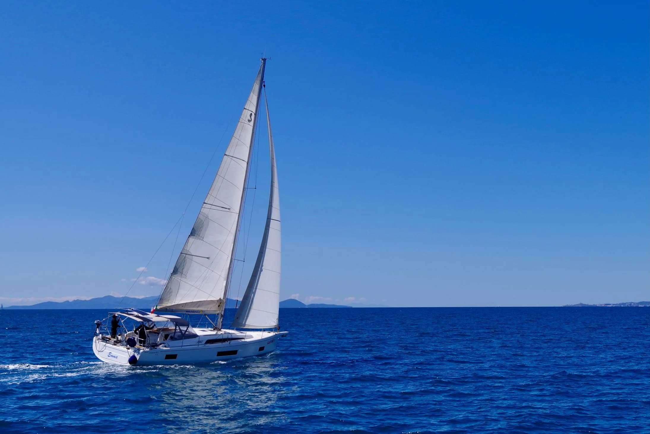 Лодка - Взять в чартер 14.6м Beneteau Oceanis 46.1 в Пунтоне ди Скарлино