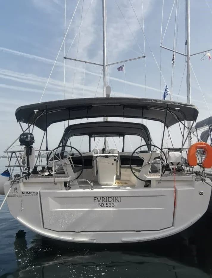 Boot - Rent a 14.6m Sailing Yacht in Lavrion