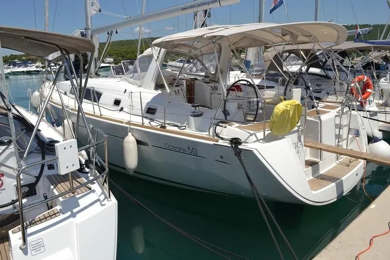 Boat - Charter a 15.42m Beneteau Oceanis 50 in Sukosan