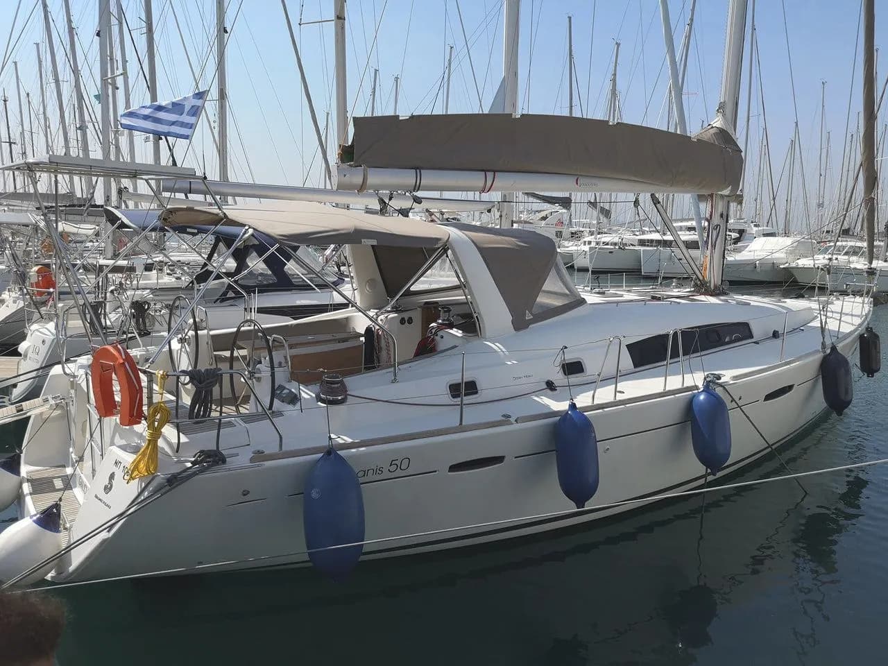 Boot - Explore Athens on a 15.36m Rental Beneteau Oceanis 50