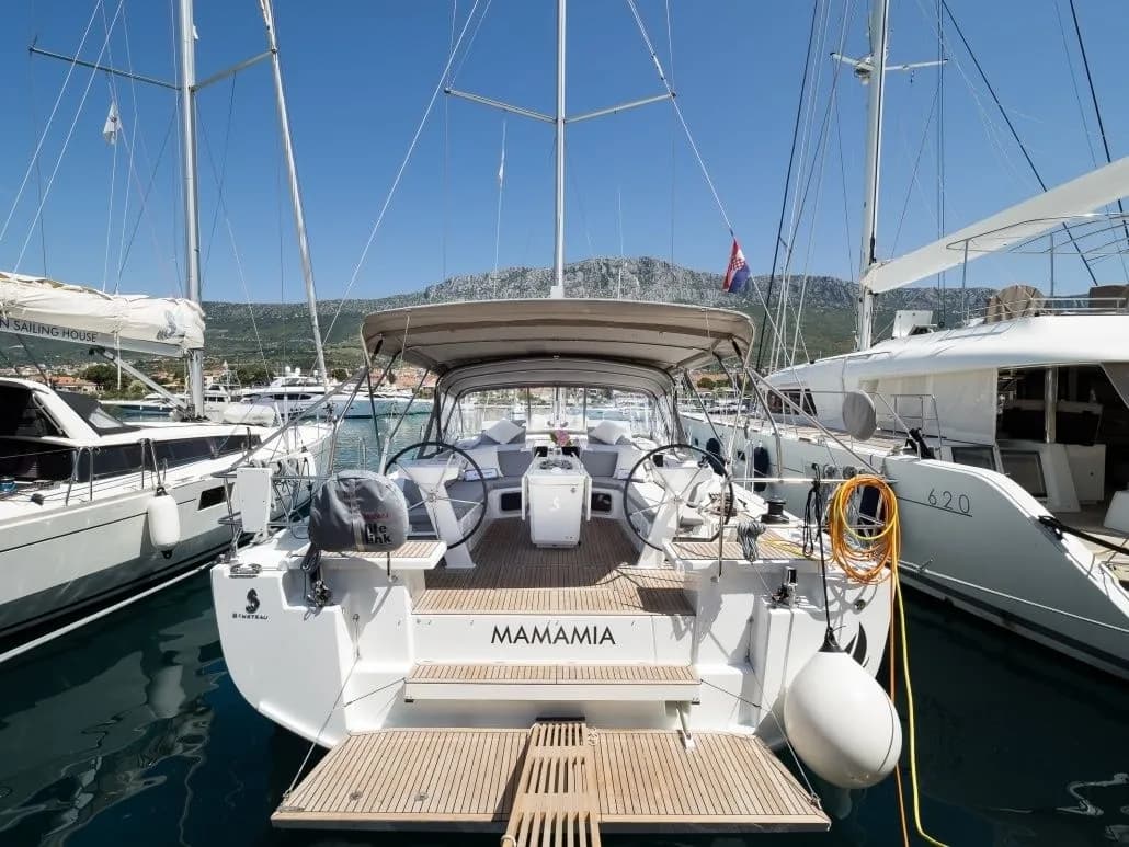 Tekne - Kastela 15.94m Kiralık Yelkenli Yat Beneteau Oceanis 51