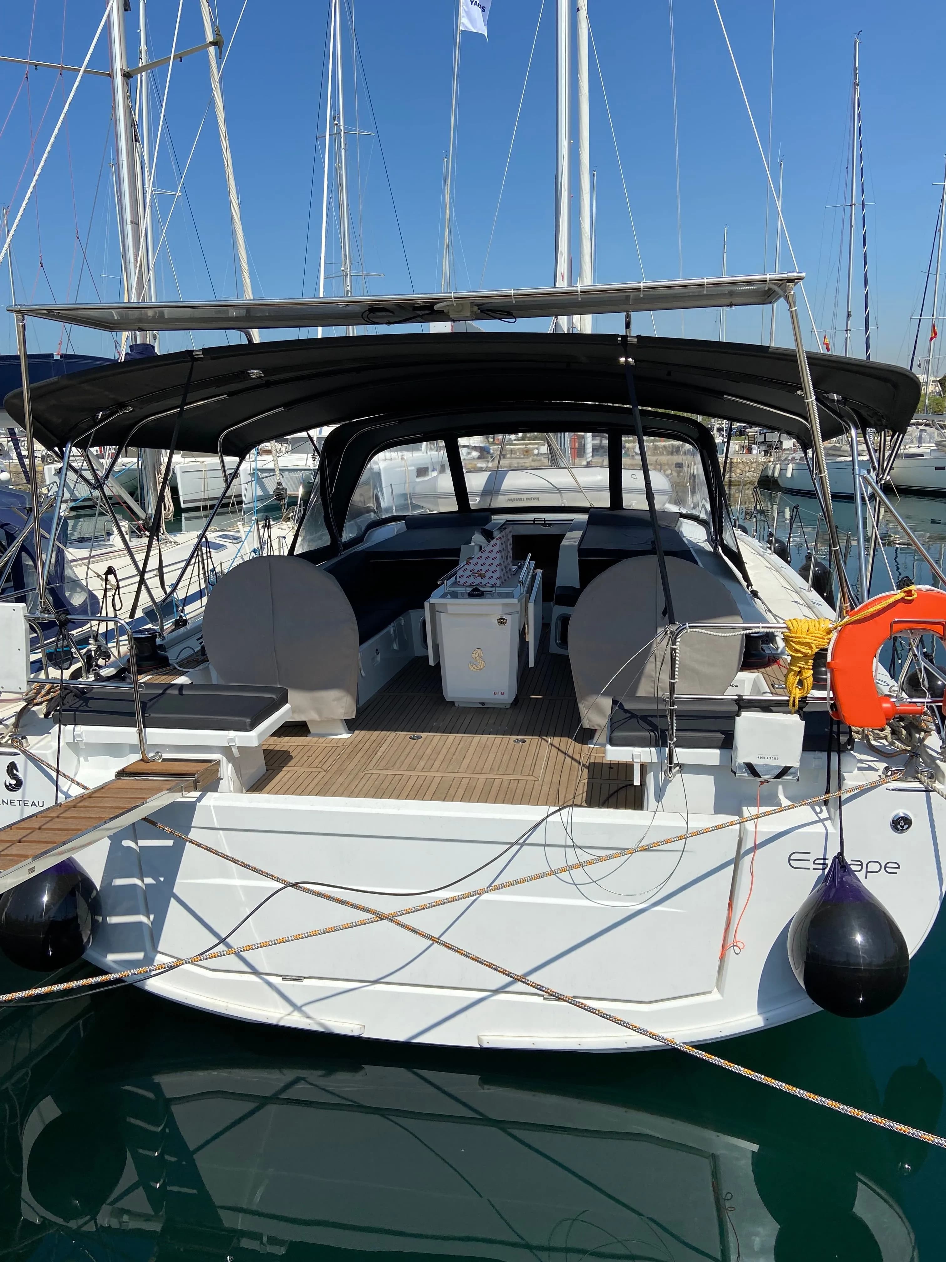 Boat - Rent a 15.94m Beneteau Oceanis 51.1 Sailing Yacht in Athens