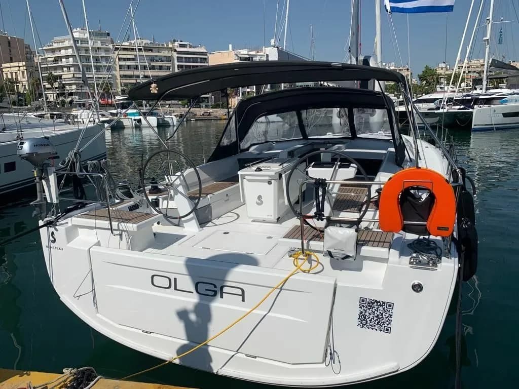 Boat - Explore Athens on a 15.94m Rental Boat