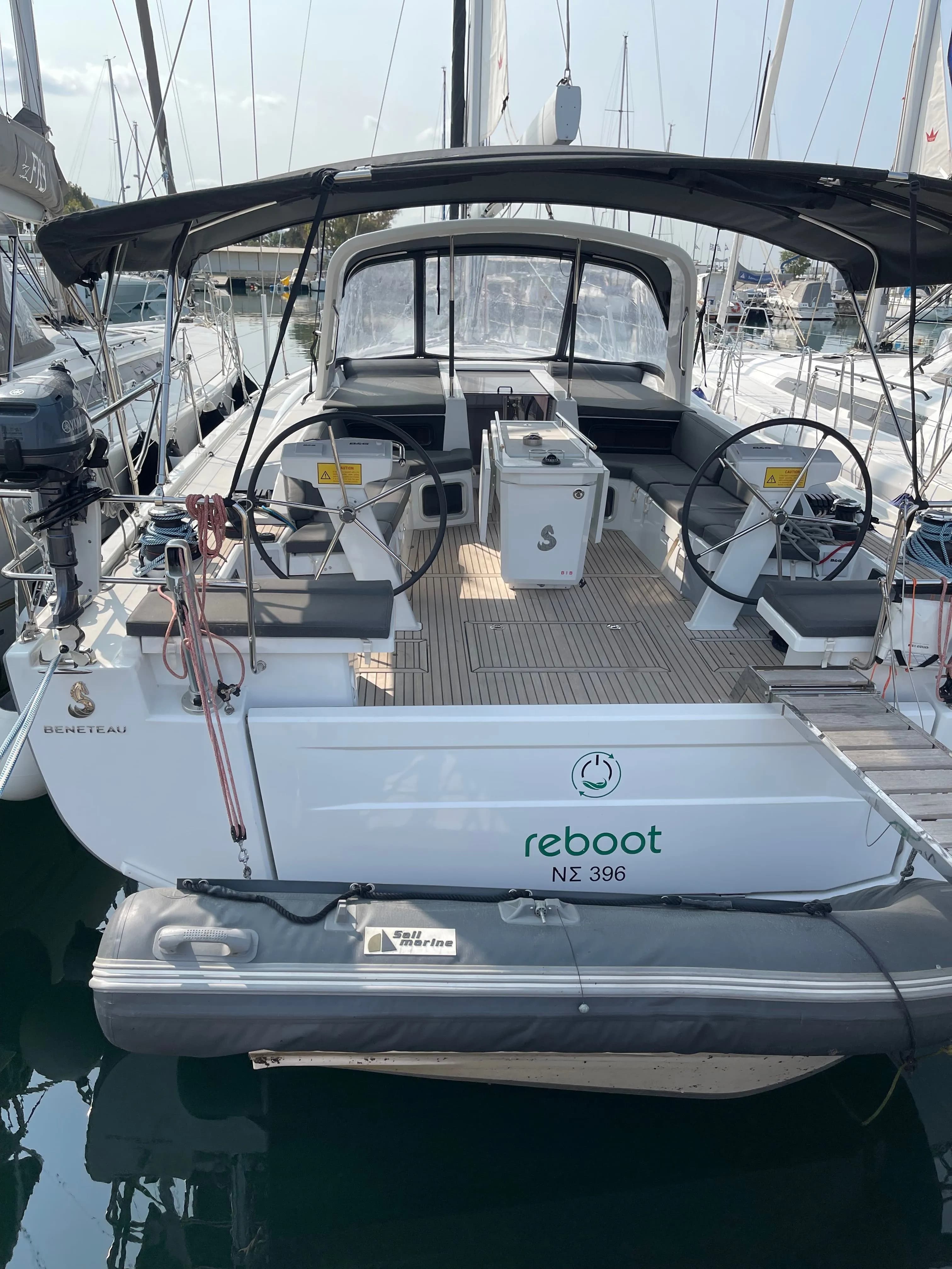 Boat - Explore Athens on a 15.94m Rental Sailing Yacht Beneteau Oceanis 51.1