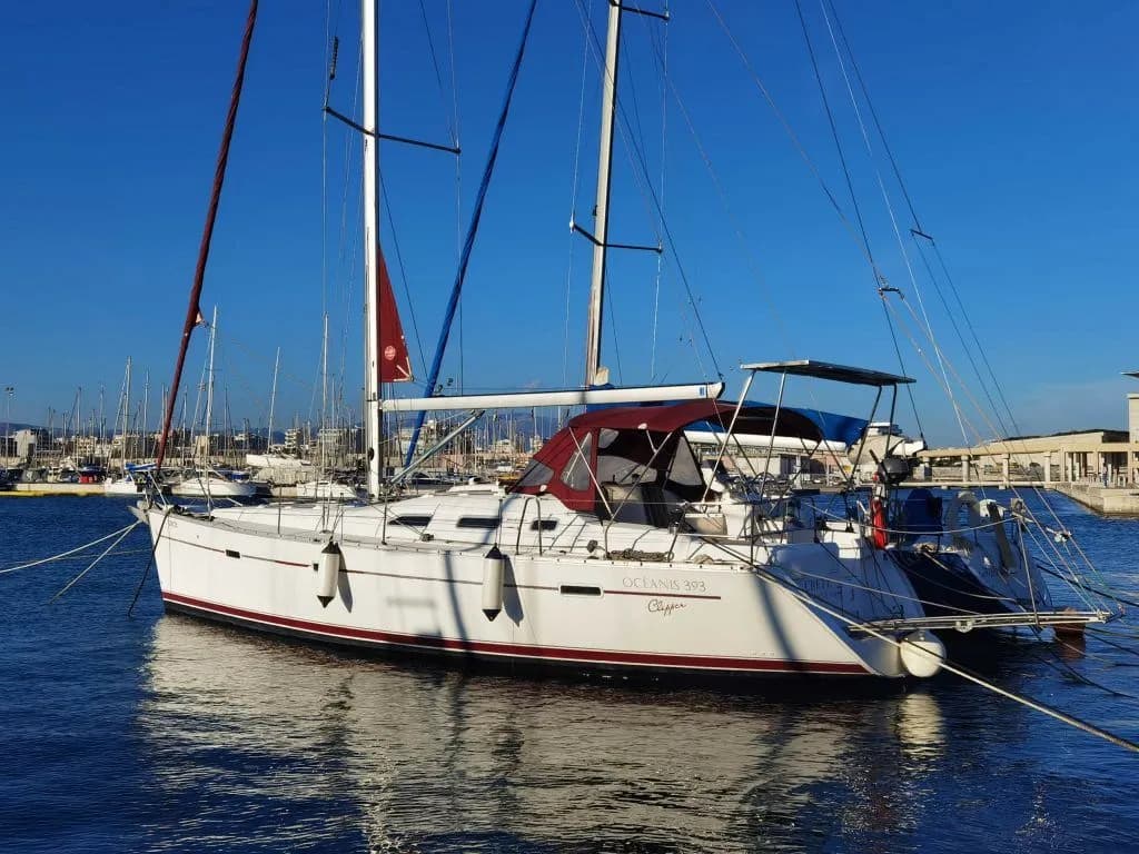 Boat - 11.94m Athens Sailing Yacht Beneteau Oceanis Clipper 393 Hire
