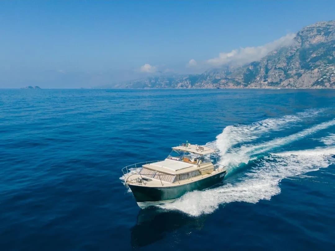 Tekne - Amalfi Kiralık Chris-Craft 31 10m Motoryat