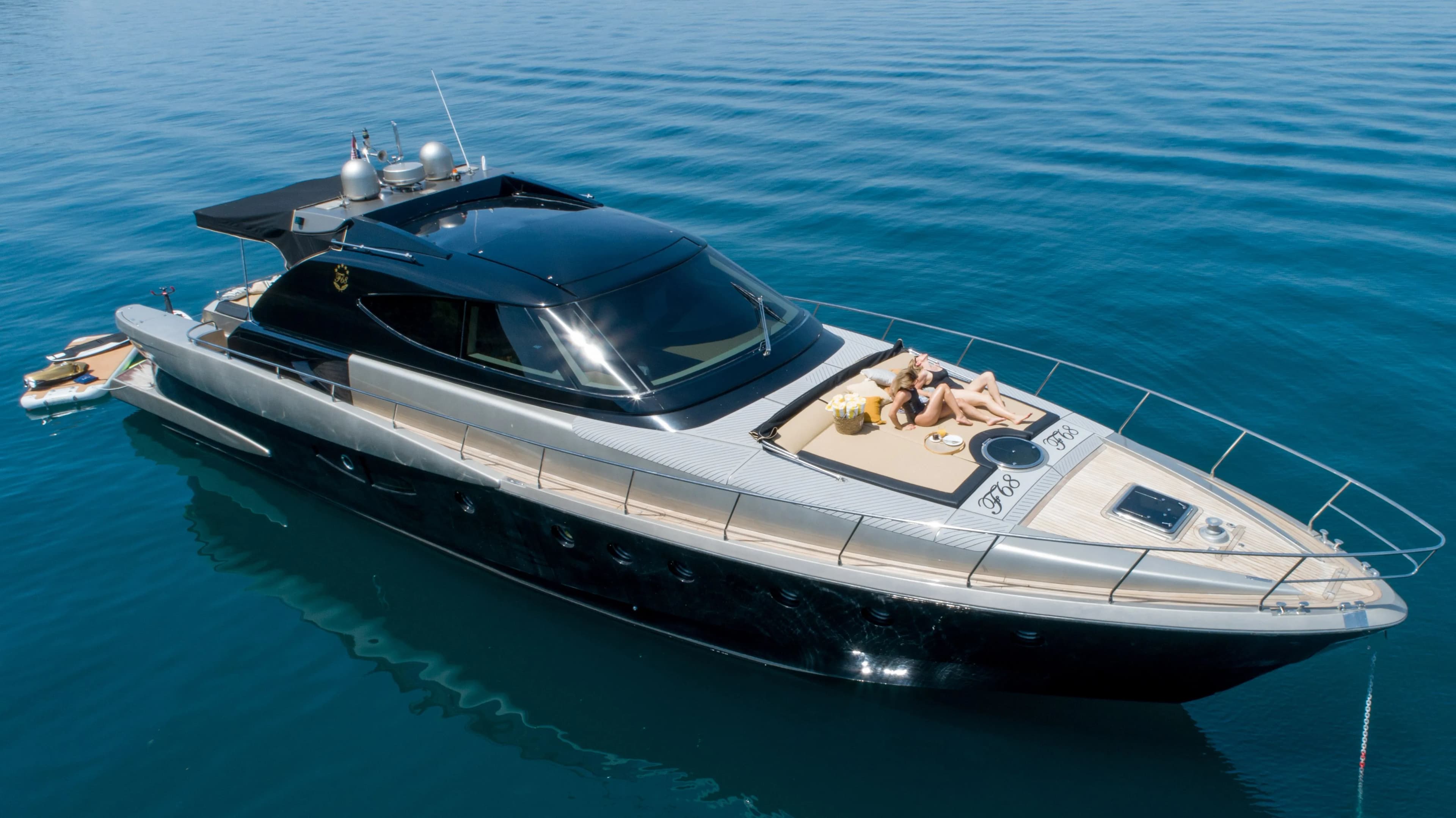 Boat - Explore Podstrana on a 22.5m Rental Motor Yacht